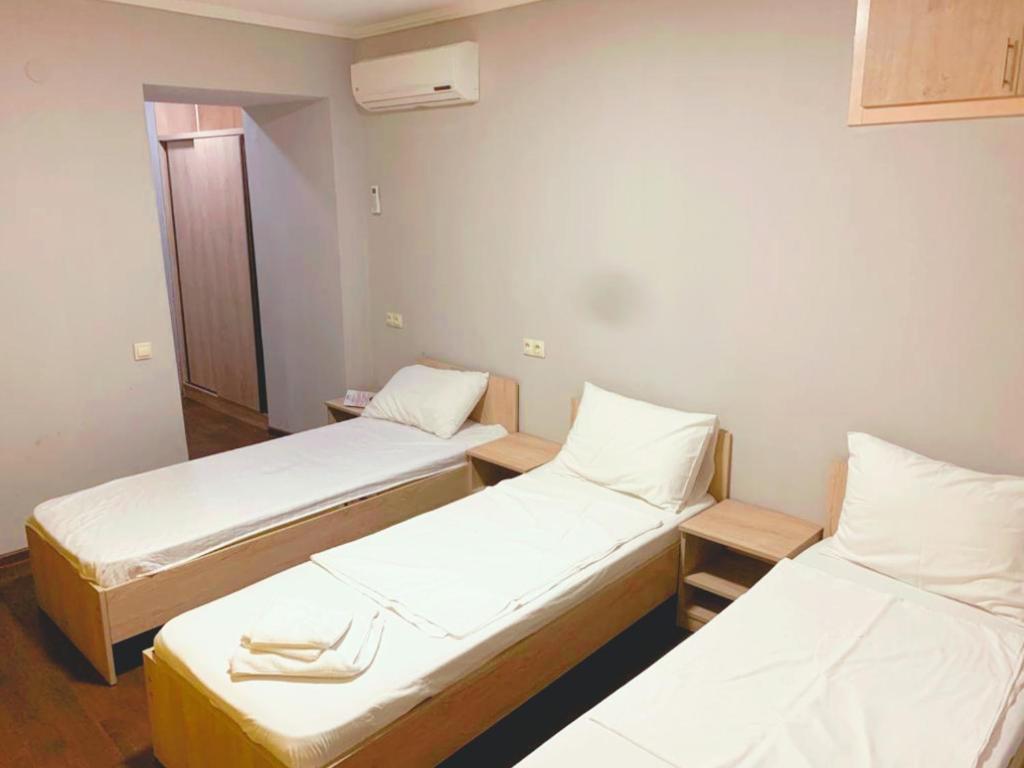 Bon Voyage Hostel Tbilisi Luaran gambar