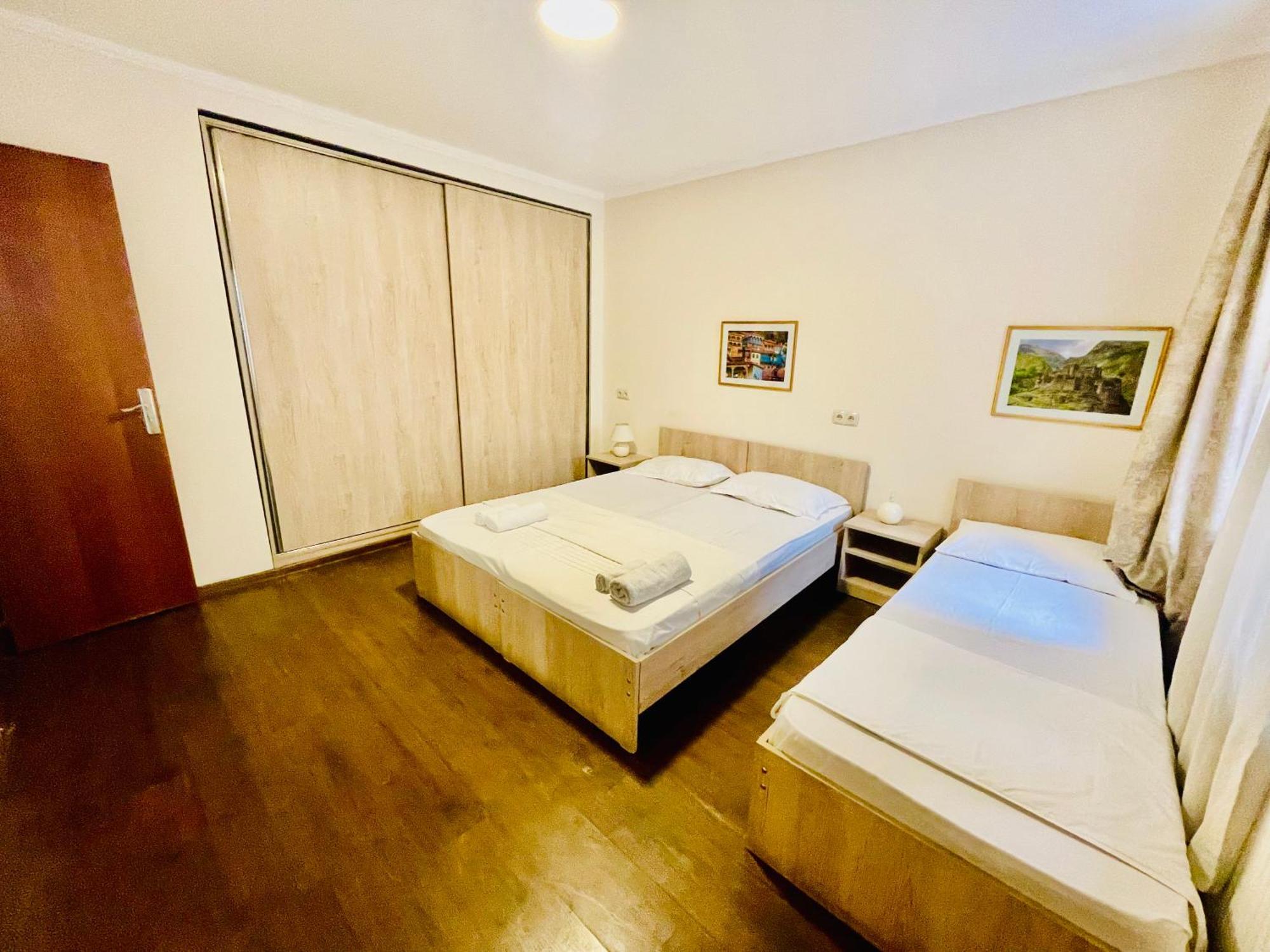Bon Voyage Hostel Tbilisi Luaran gambar