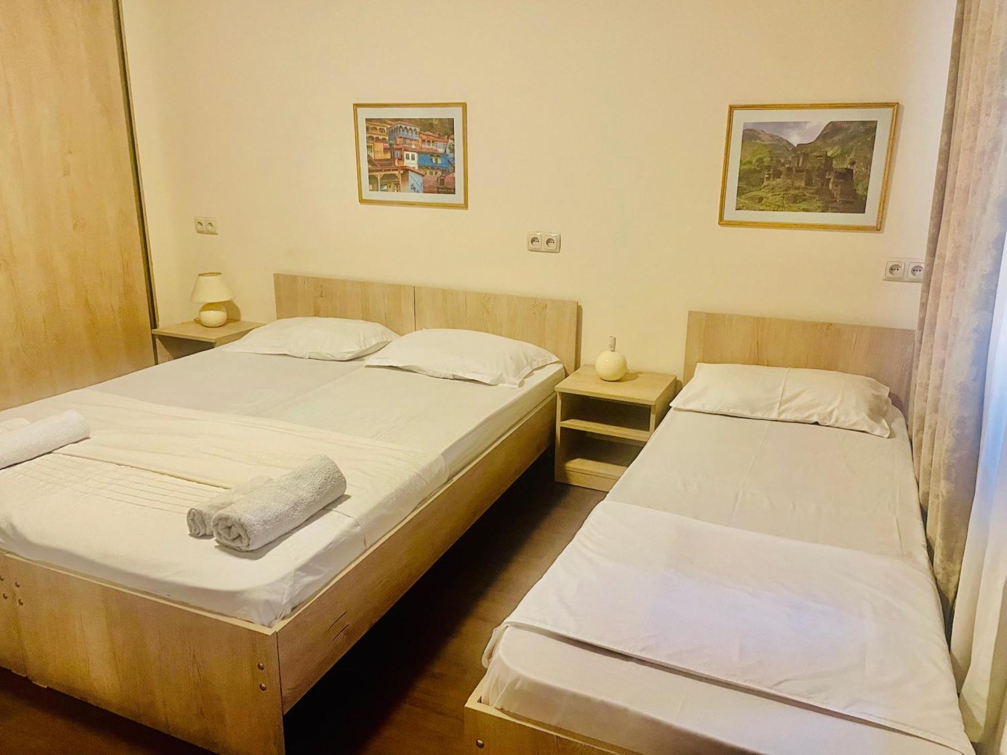 Bon Voyage Hostel Tbilisi Luaran gambar