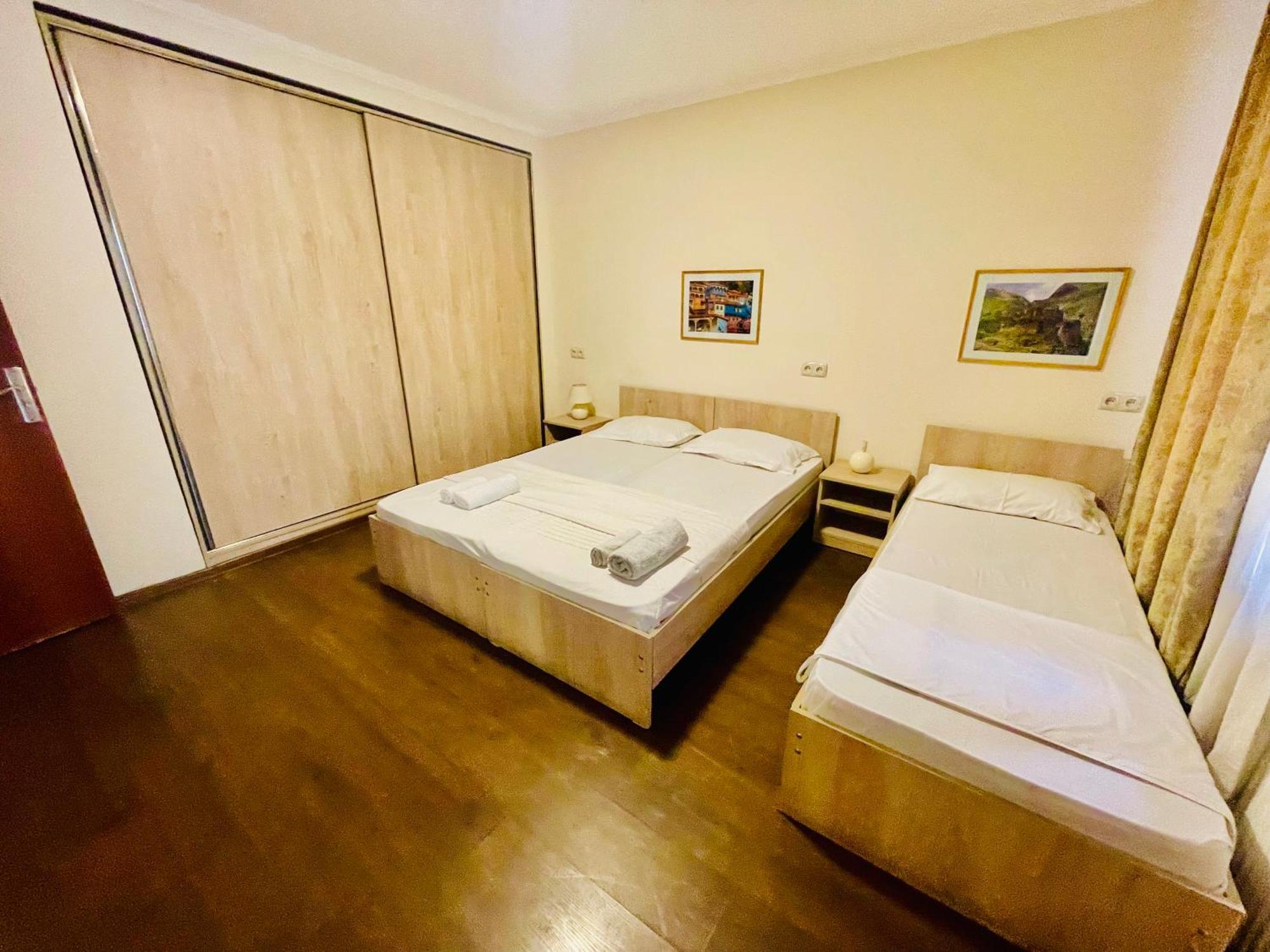 Bon Voyage Hostel Tbilisi Luaran gambar