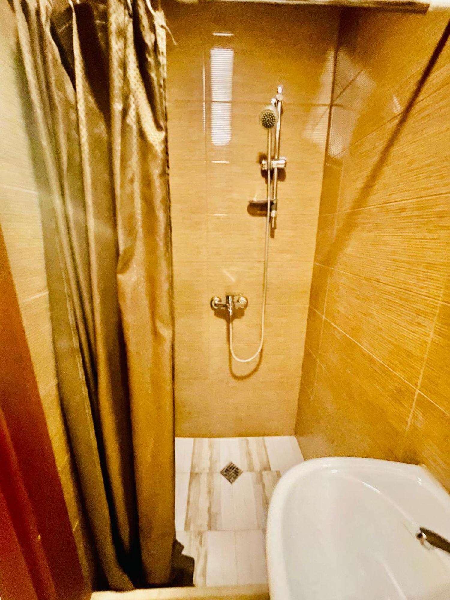 Bon Voyage Hostel Tbilisi Luaran gambar