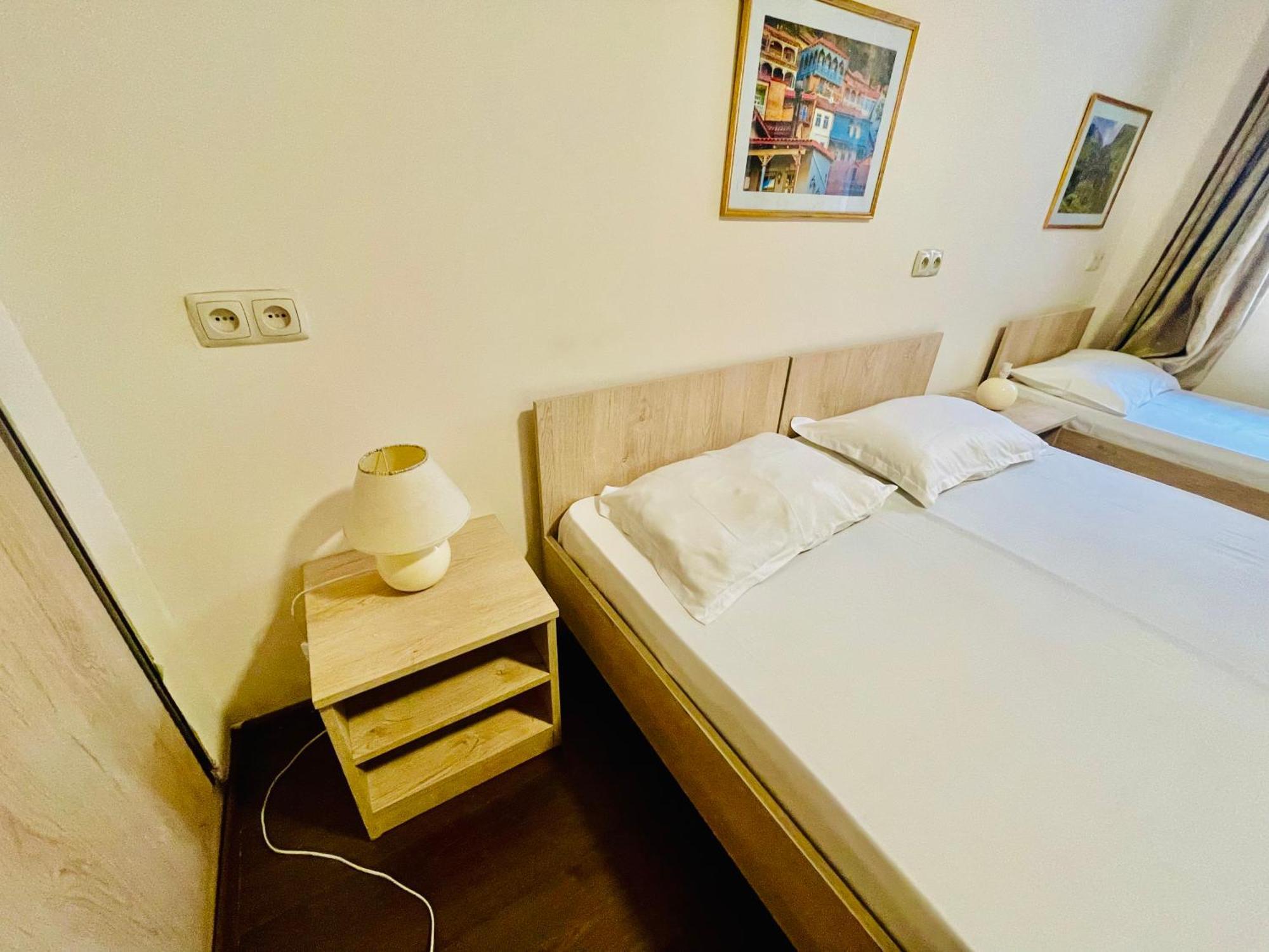 Bon Voyage Hostel Tbilisi Luaran gambar