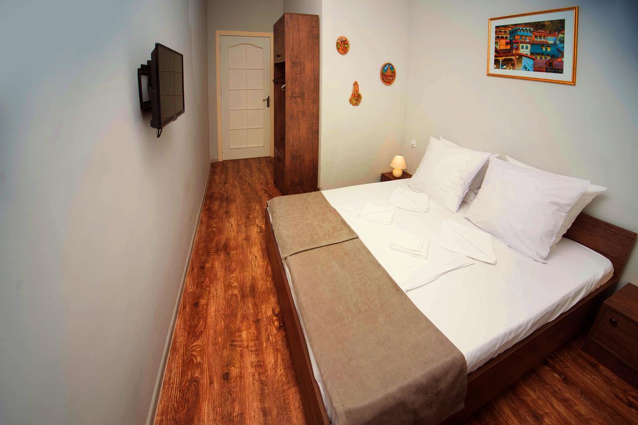 Bon Voyage Hostel Tbilisi Luaran gambar