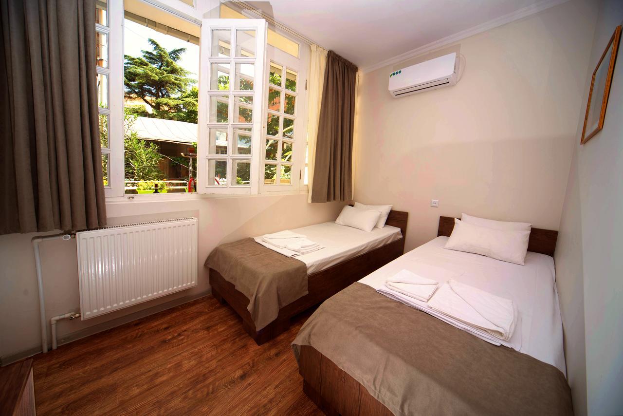 Bon Voyage Hostel Tbilisi Luaran gambar