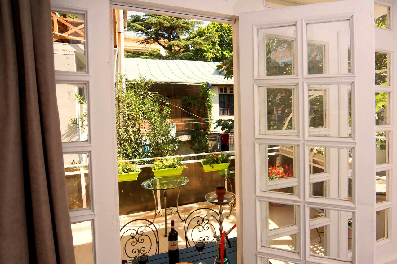 Bon Voyage Hostel Tbilisi Luaran gambar