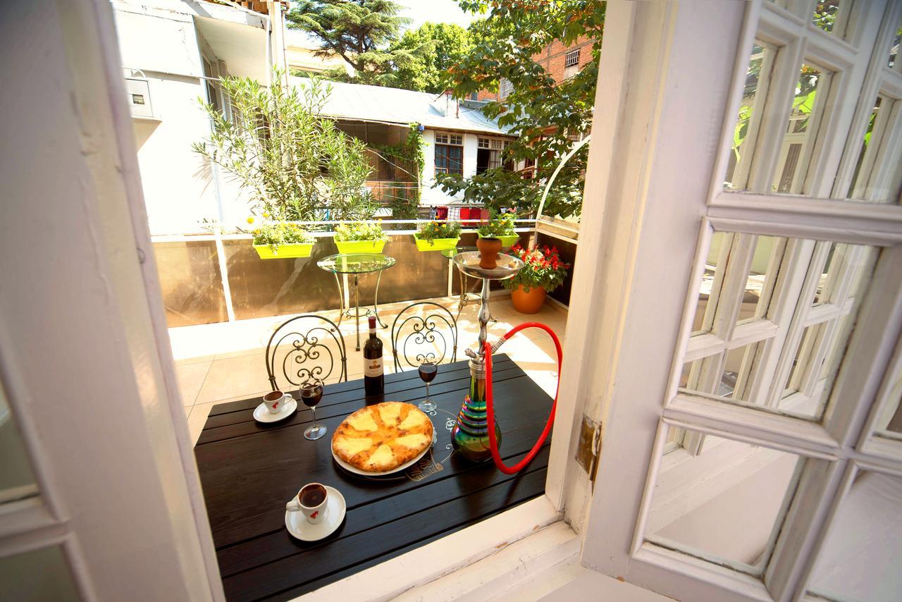 Bon Voyage Hostel Tbilisi Luaran gambar