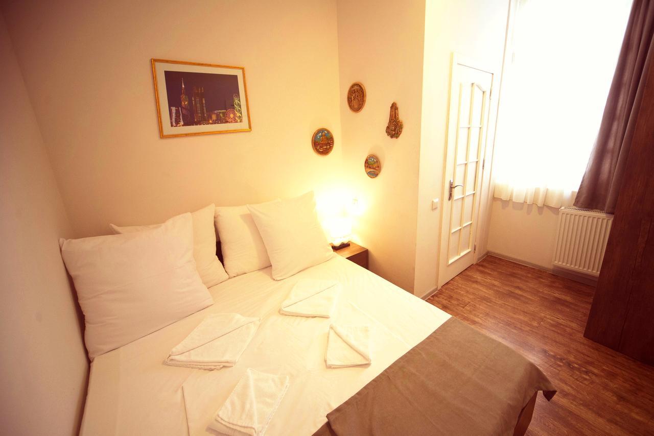 Bon Voyage Hostel Tbilisi Luaran gambar