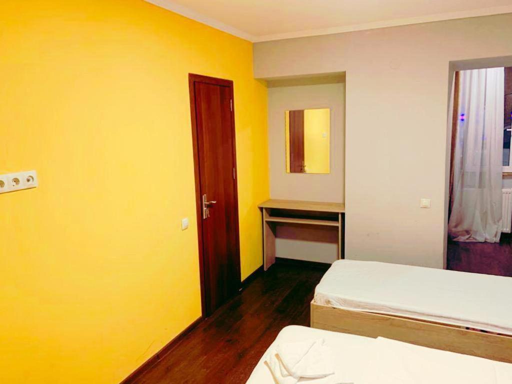 Bon Voyage Hostel Tbilisi Luaran gambar